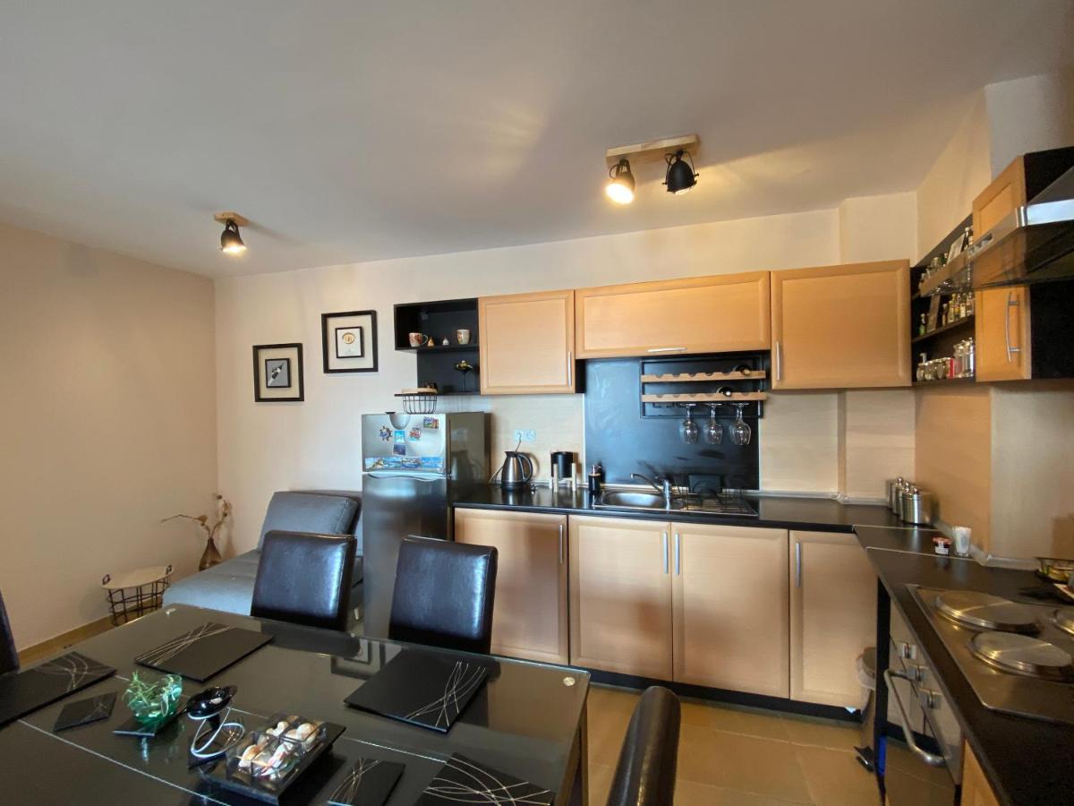 Supreme Danieli - Holiday Apartment By The Sea Baltsjik Buitenkant foto