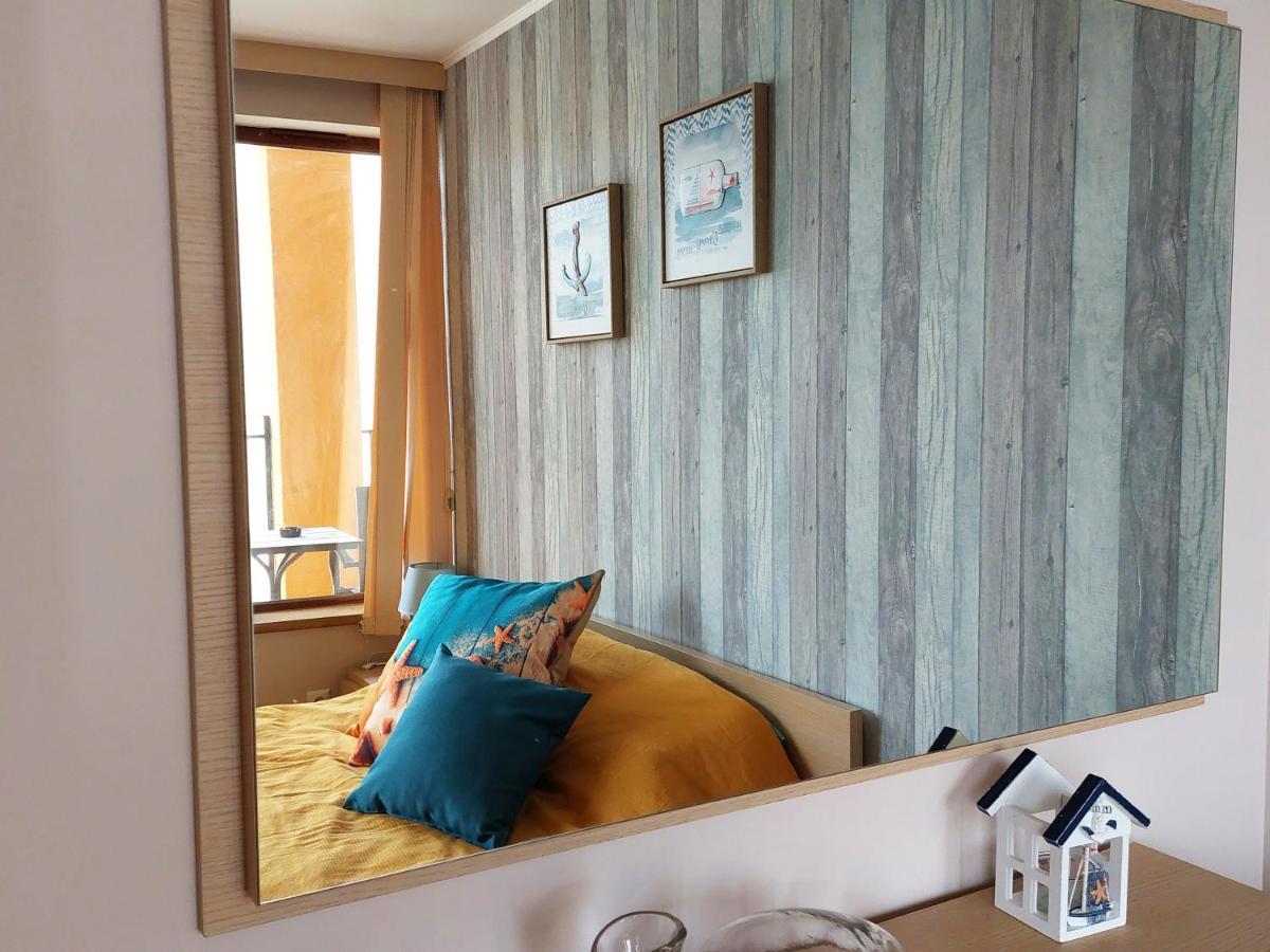 Supreme Danieli - Holiday Apartment By The Sea Baltsjik Buitenkant foto