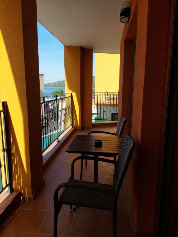 Supreme Danieli - Holiday Apartment By The Sea Baltsjik Buitenkant foto